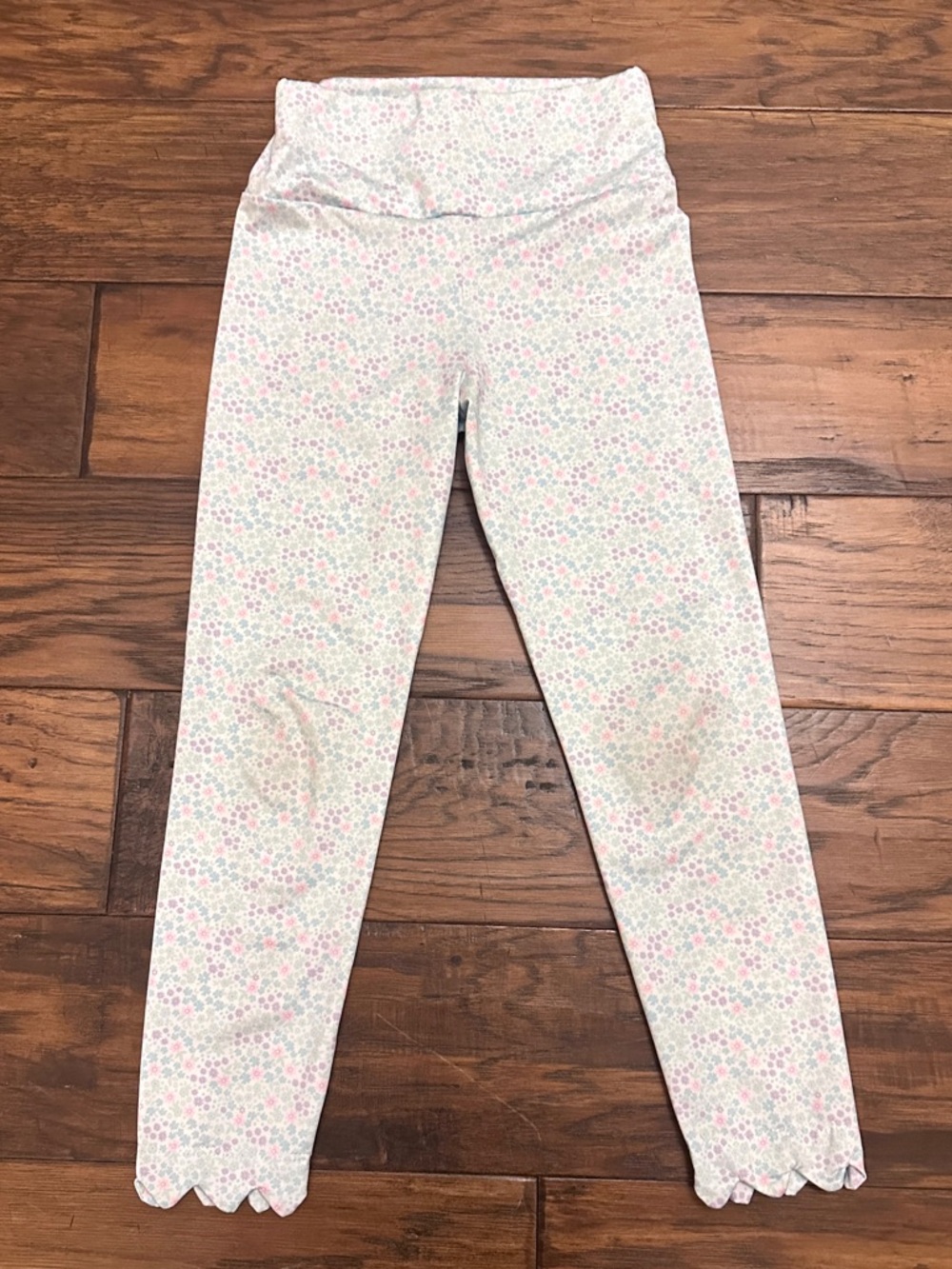 SET Athleisure Floral Print Leggings with Scalloped Hem